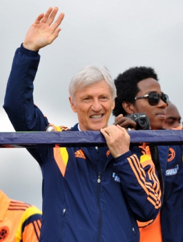 Jose Pekerman segue como treinador da Colômbia