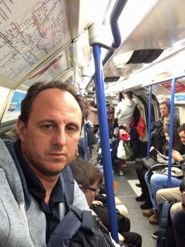 Rogério Ceni - No Metrô de Londres
