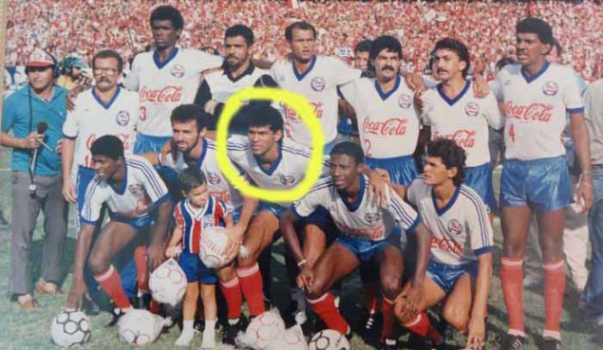 1990 Charles Bahia
