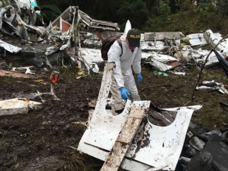 Polícia divulga imagens do local do acidente