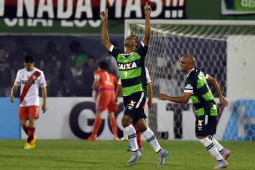 Chapecoense 2x1 River Plate - 28/10/2015