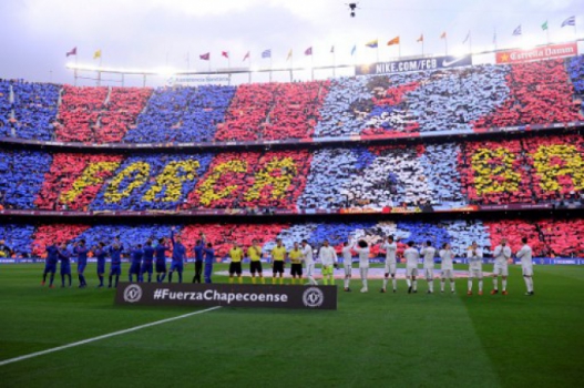 Minuto de silêncio - Barcelona x Real Madrid