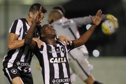 Botafogo 1x0 Internacional, gol do Sassá - 12.10.2016