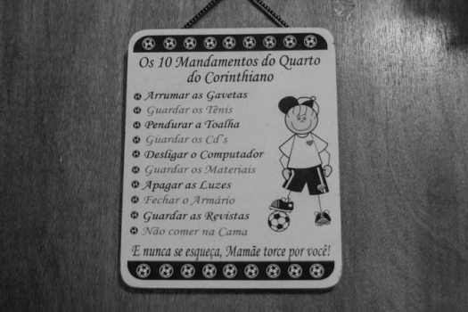 Corintianos presos no Rio e famílias disputam 'partida' comum no Brasil