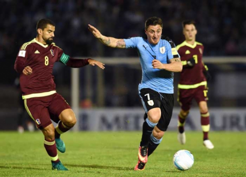 O meia Cristian Rodríguez teve passagem apagada pelo Grêmio