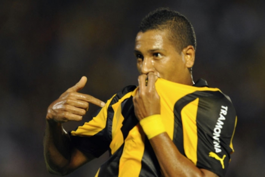 O volante Nicolás Freitas defendeu o Internacional e foi campeão gaúcho em 2015