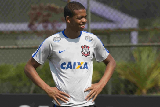 Carlinhos é relacionado pela primeira vez pelo Timão; Pedrinho é dúvida