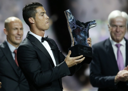 Em 2014, ganhou o prêmio de melhor jogador da Europa
