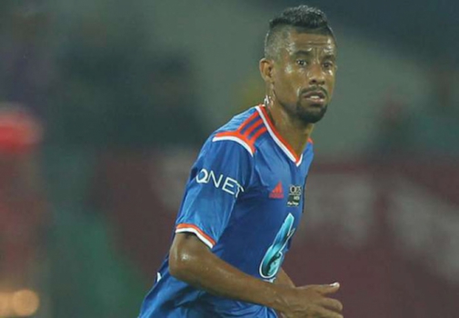 Léo Moura com a camisa do FC Goa