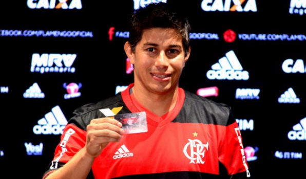 Veja as imagens da apresentação de Conca no Flamengo