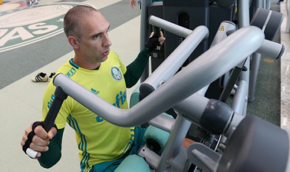 Prass quer jogar por merecimento e fala em fazer melhor ano da carreira