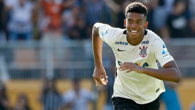 Moral e concorrência: Carlinhos terá desafios como profissional do Timão