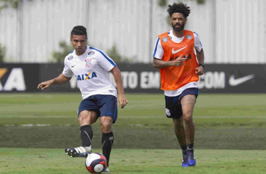 Com a 10 do Timão e possível brecha, Guilherme cresce por ajuste a 4-1-4-1