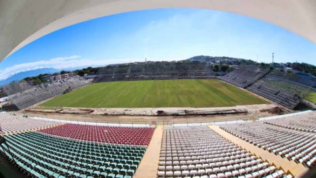 Construção do estádio Luso Brasileiro
