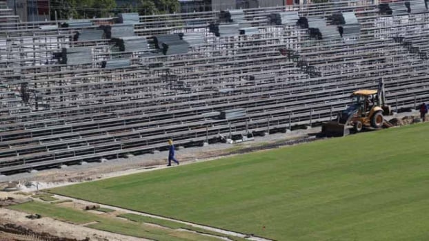 Construção do estádio Luso Brasileiro