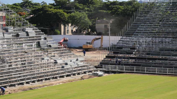 Construção do estádio Luso Brasileiro