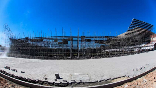 Construção do estádio Luso Brasileiro