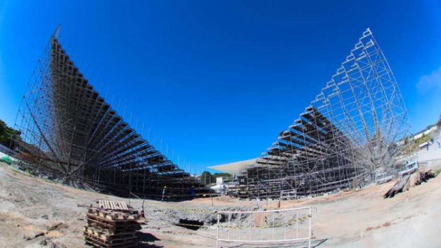Construção do estádio Luso Brasileiro