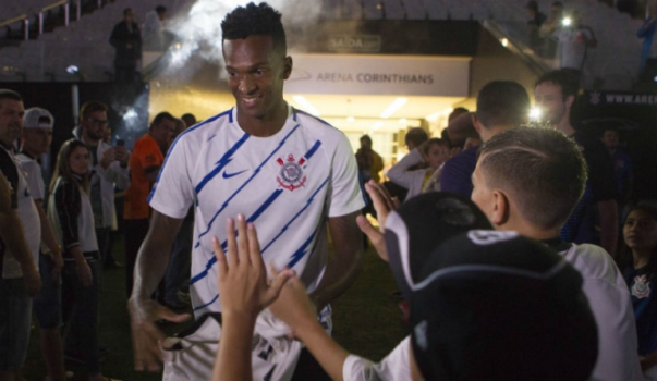 Jô é 'persona non grata' na cidade em que o Timão vai jogar; entenda razão