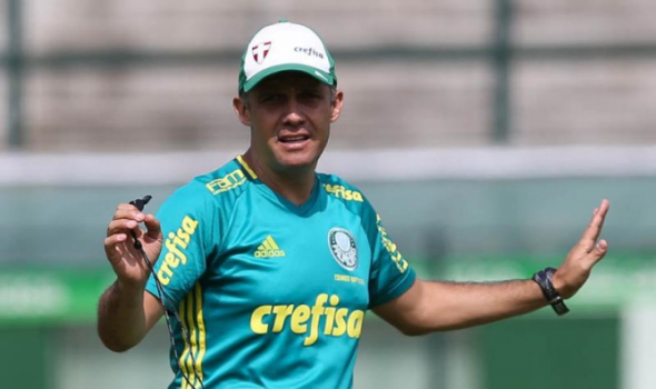 Com Zé Roberto, Dracena e Guerra, Palmeiras inicia a semana do Dérbi