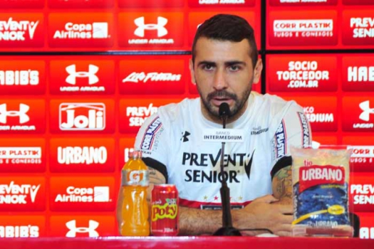 São Paulo - Apresentação Lucas Pratto