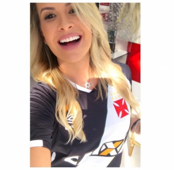 Juliana Paradela