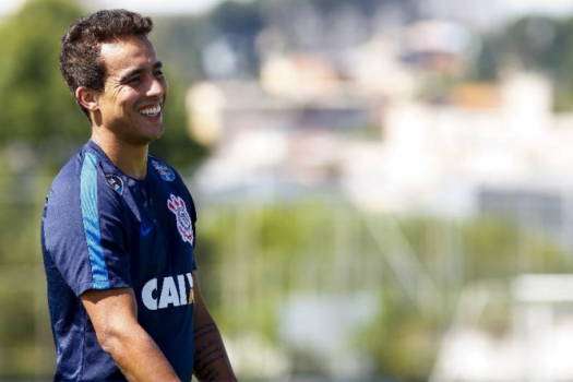 De jejum a Santos como maior vítima: desafios de Jadson em volta à Arena