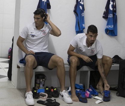 Setor mais 'arrumado', zaga pode virar dor de cabeça no Corinthians