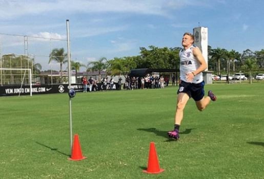 Marlone projeta duelo entre Timão e Inter: 'Será uma prova para a gente'