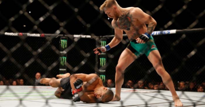Histórico - McGregor brilha, consegue nocaute relâmpago contra José Aldo e se torna campeão absoluto dos penas
