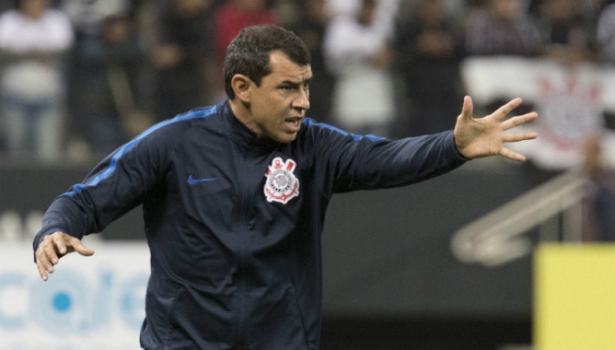 Desgaste, erros em ataque e defesa e 'detalhe': queda do Timão por Carille