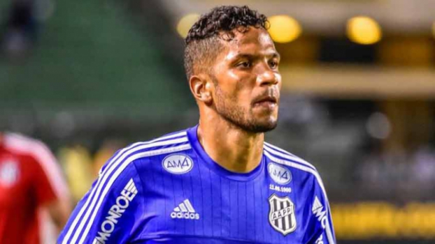 'Sempre sobra para alguns': finalista na Ponte, Yago desabafa sobre Timão