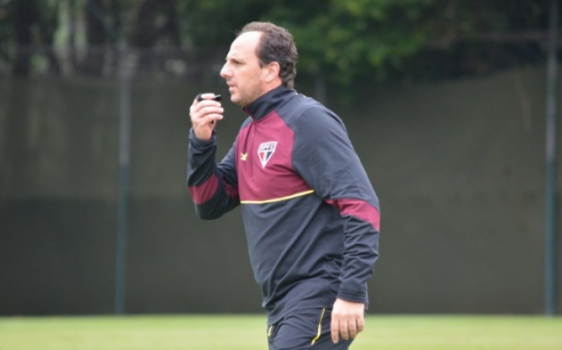 Ceni lamenta saída de Baptista e diz: vai evitar brigas com a imprensa