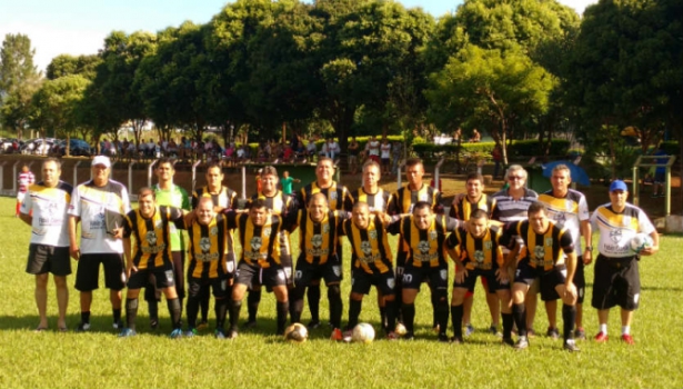 1, 2, 3, Carille! Amigos do técnico são 'quarta força' e jogam igual ao Timão