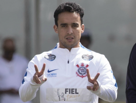 'Predestinado' no Corinthians, Jadson tenta seguir média: um título por ano