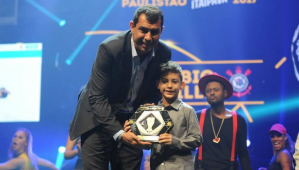 Carille 'adia' a folga do Timão e cita dois receios para resto do ano. Saiba