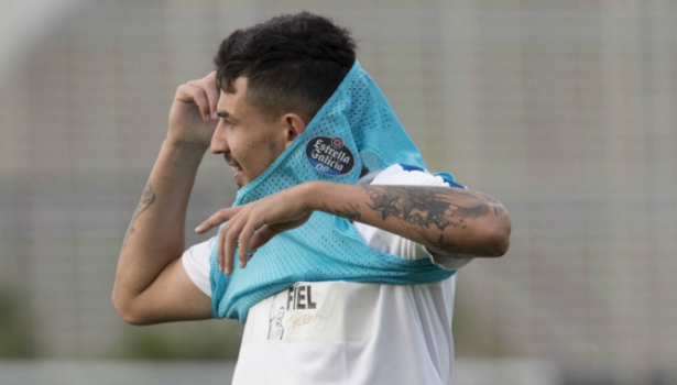 Pedro Henrique treina como titular no Timão; Vilson trabalha em campo