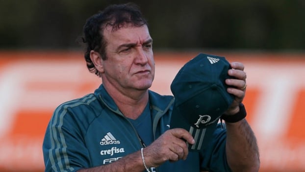 Noites na Academia, busca por nova calça e treinos fortes: a nova era Cuca