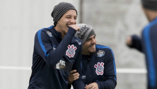 Antes da Seleção, dupla quer deixar Corinthians 'nota 1 a 0' na dianteira