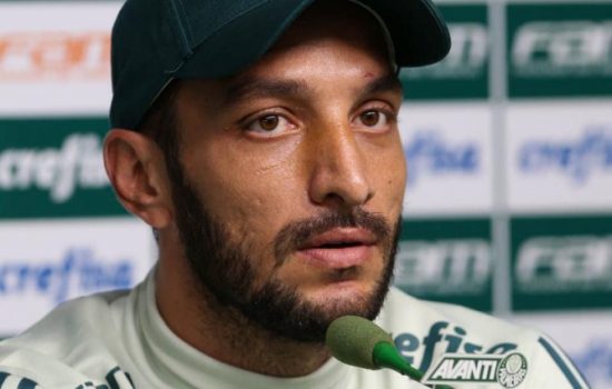 Dracena reforça crítica à arbitragem, mas se anima com atuação do Verdão