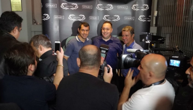 'Popstar', Carille responde corintianos em evento: Cássio, reforços, garotos...