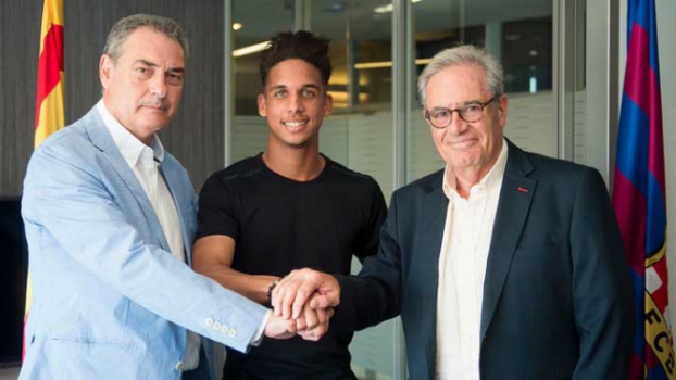 Barcelona B anuncia acordo com o meia Vitinho, do Palmeiras, até 2018