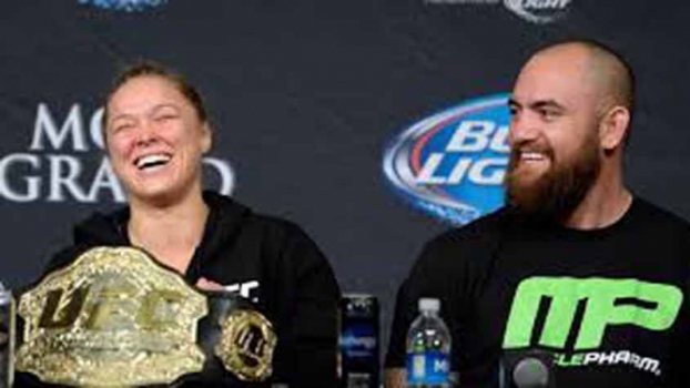 Ronda Rousey e Travis Browne