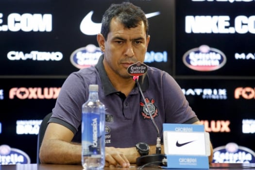 Carille não quer poupar Corinthians contra Racing, mas avaliará desgaste