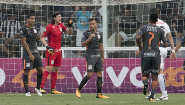 Cássio revela cobranças no Timão e diz que perder título seria frustrante 