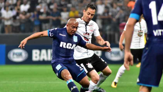 'Chutar copinho não adianta': como Carille viu atuação contra o Racing