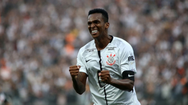 ATUAÇÕES: Jô usa mão para vencer Martin Silva e decide em Itaquera