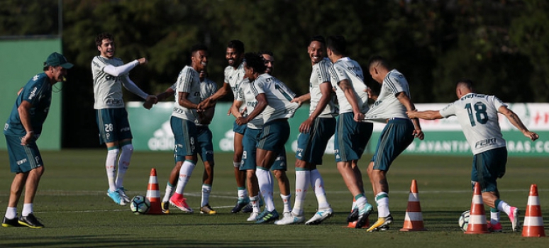 Fabiano artilheiro, Borja descontraído e gincana marcam o dia do Palmeiras