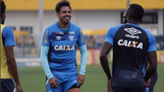 Sem Roger, Corinthians retoma conversas por atacante Júnior Dutra