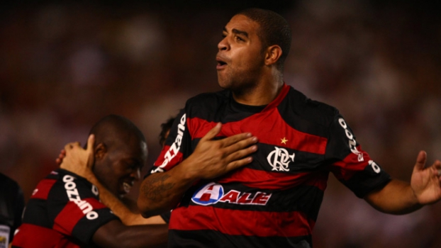Flamengo 2x0 Fluminense - 4/10/2009 (comemoração de gol de Adriano)